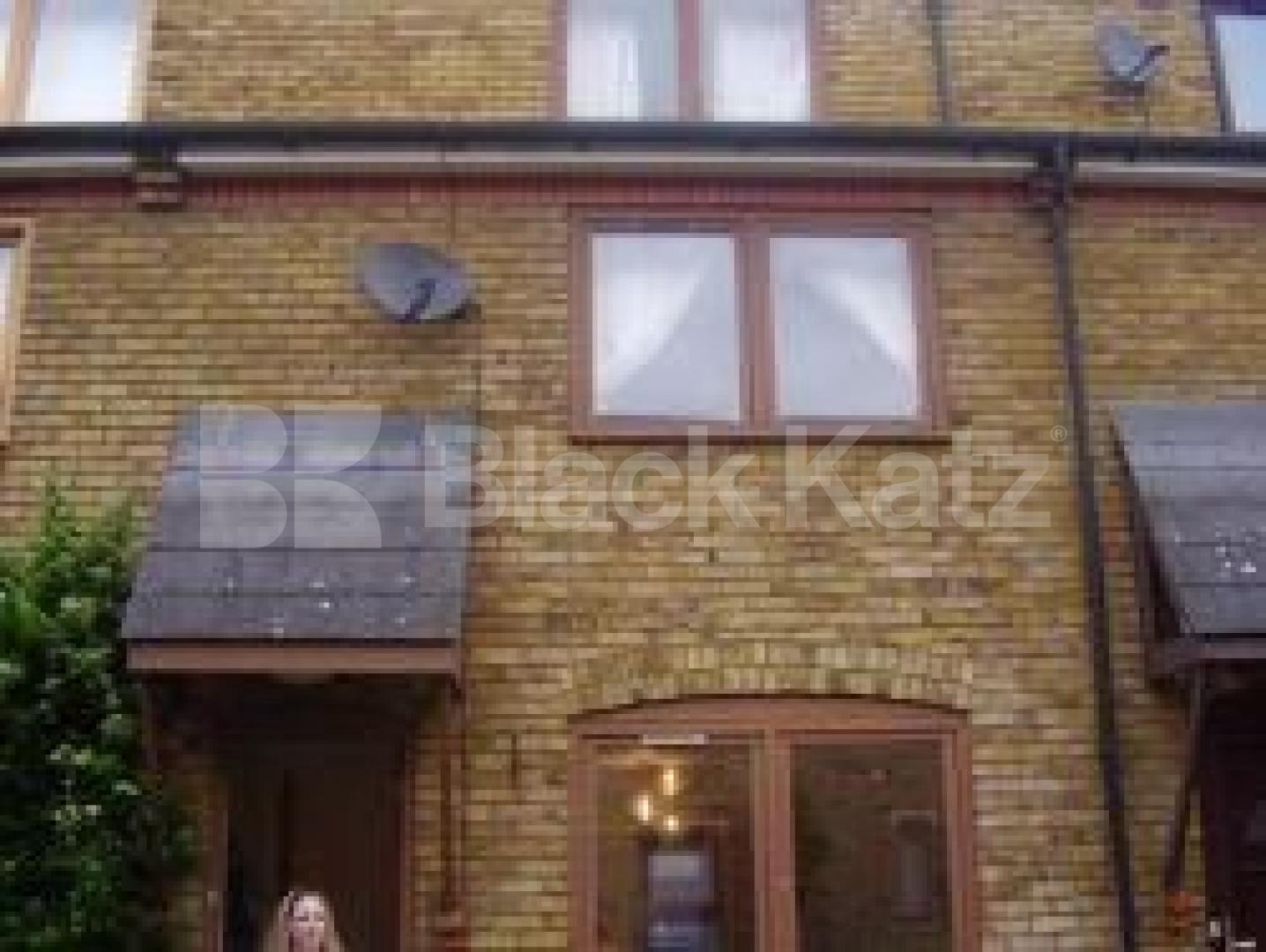 			New Instrction, 1 Bedroom, 1 bath, 1 reception Flat			 Mackenzie Road, Holloway